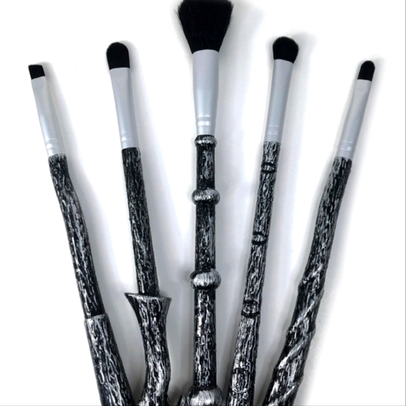 Harry Potter Magic Wizard Wand Makeup Brush set - Picture 3 of 3